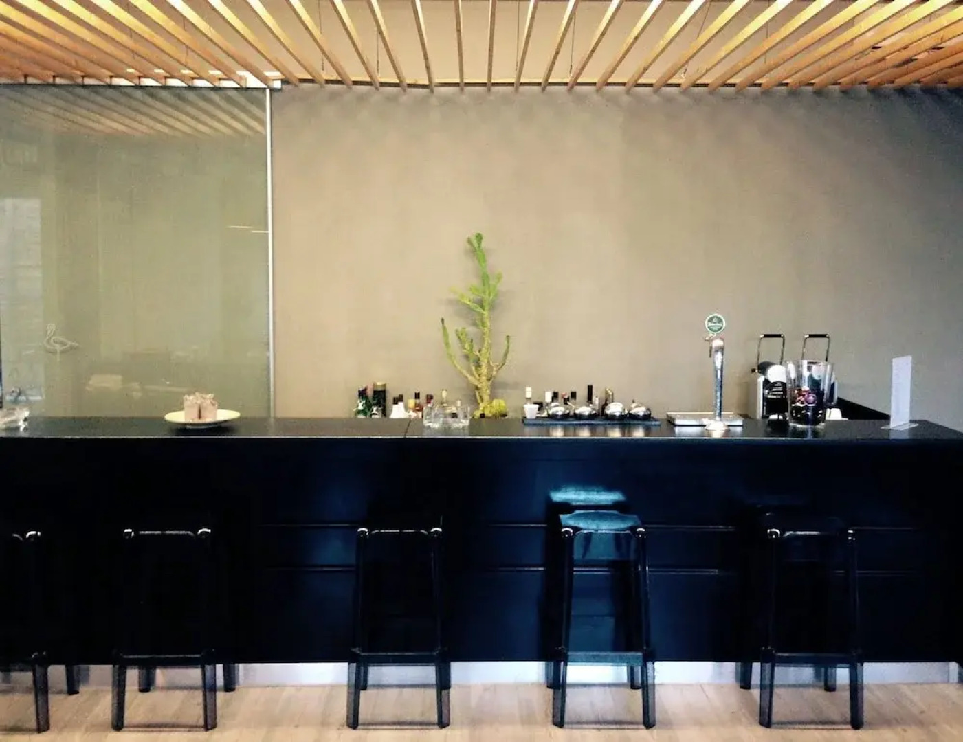 Despotiko Apartment Hotel & Suites