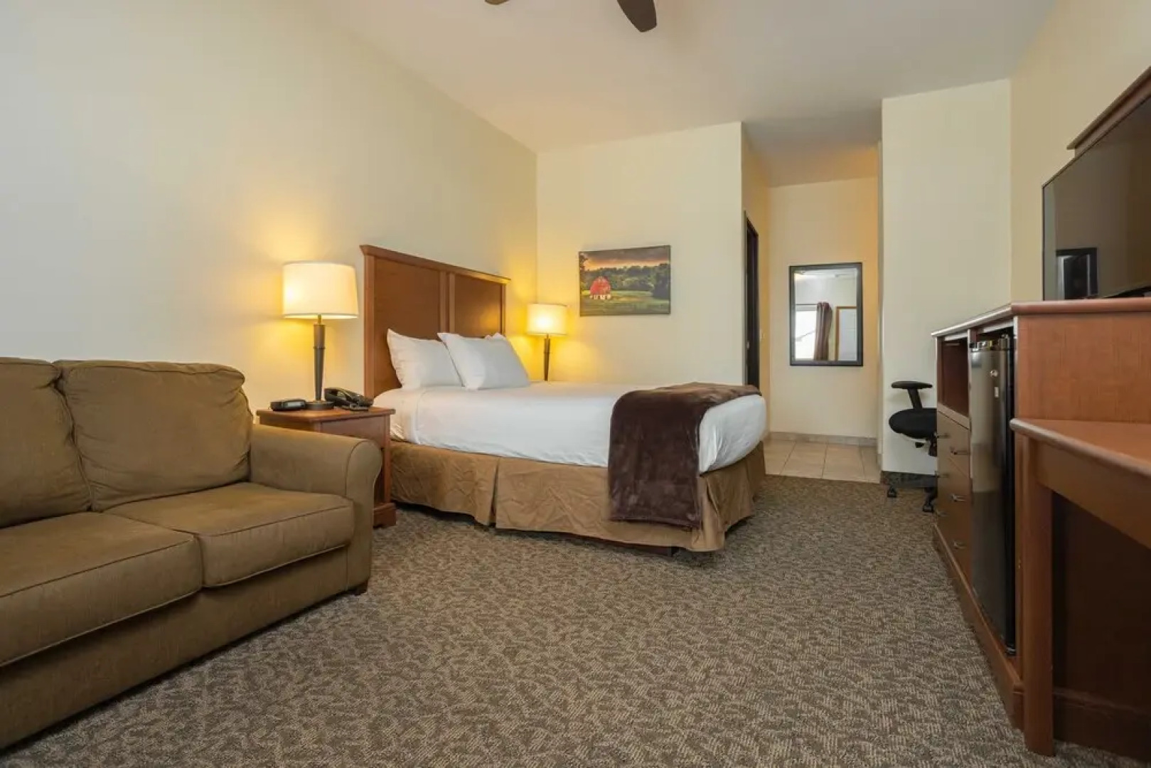 Battle Lake Inn and Suites