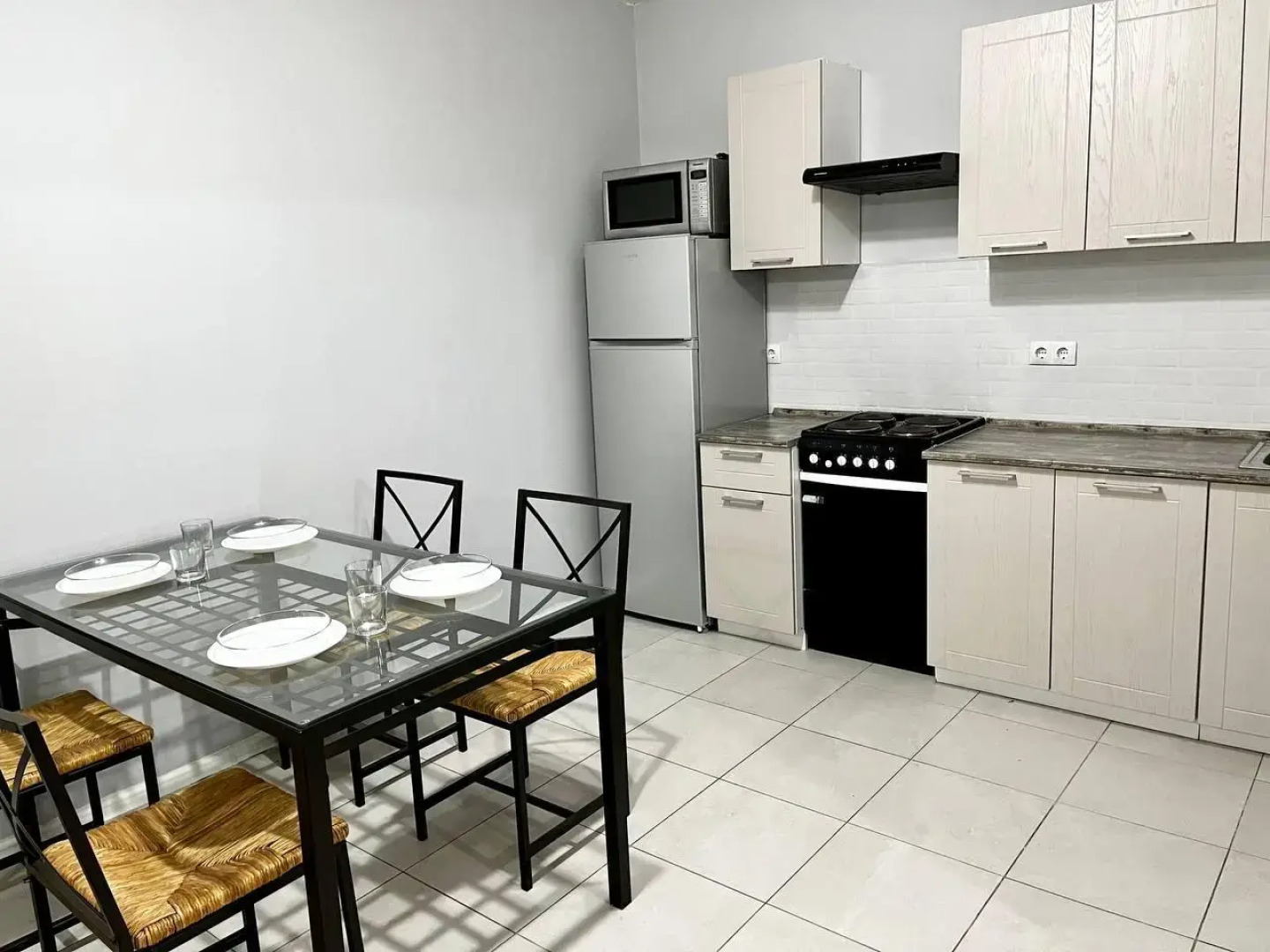 Sunny Days (Санни Дейз) на улице Лётчика Ларюшина 6 корпус 2