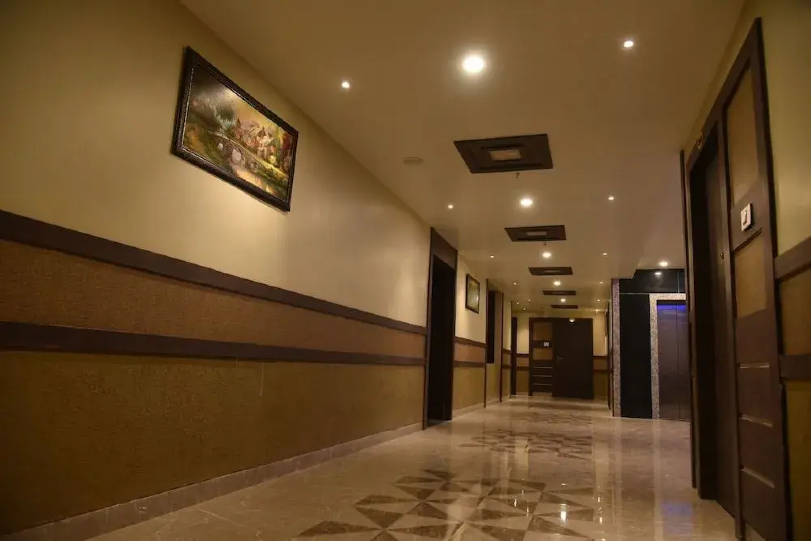 HOTEL MAMTA INTERNATIONAL , BIHARSHARIF - Nalanda- Bihar