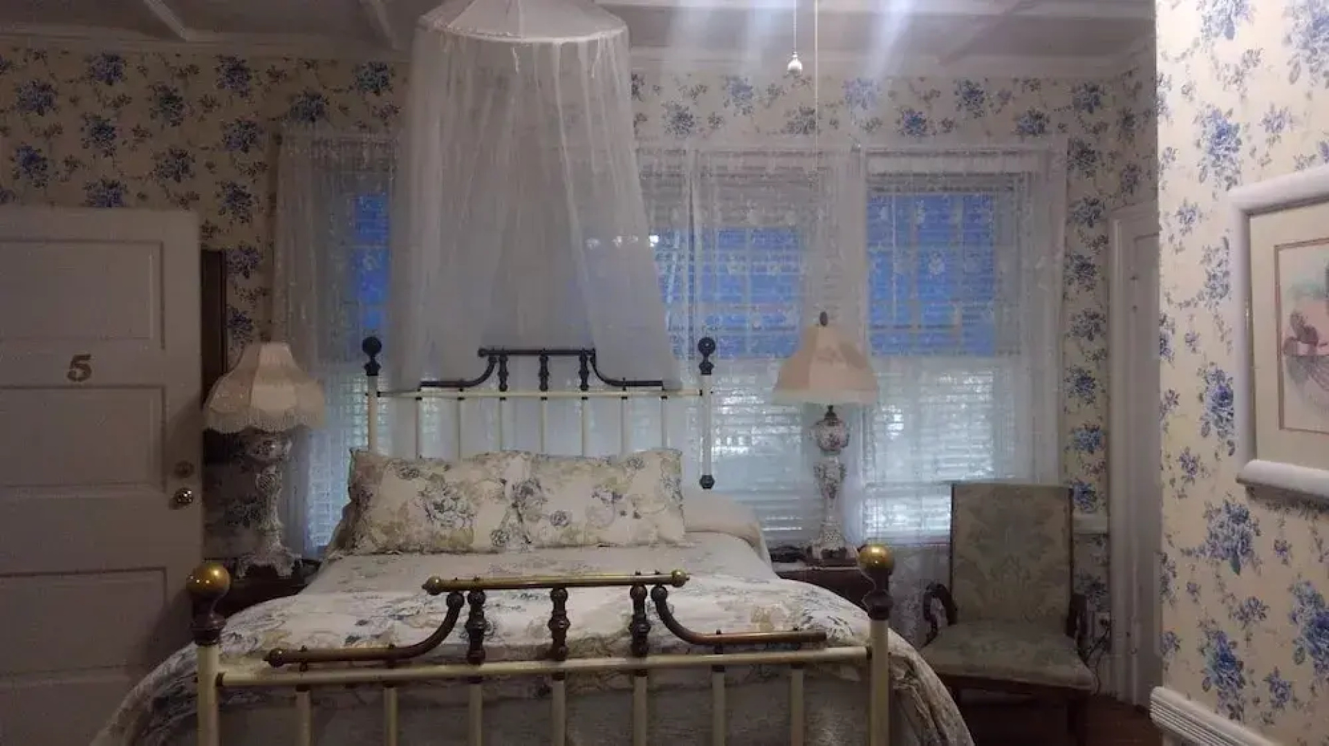 The Inn At Brevard - Bed And Breakfast - Adult Only