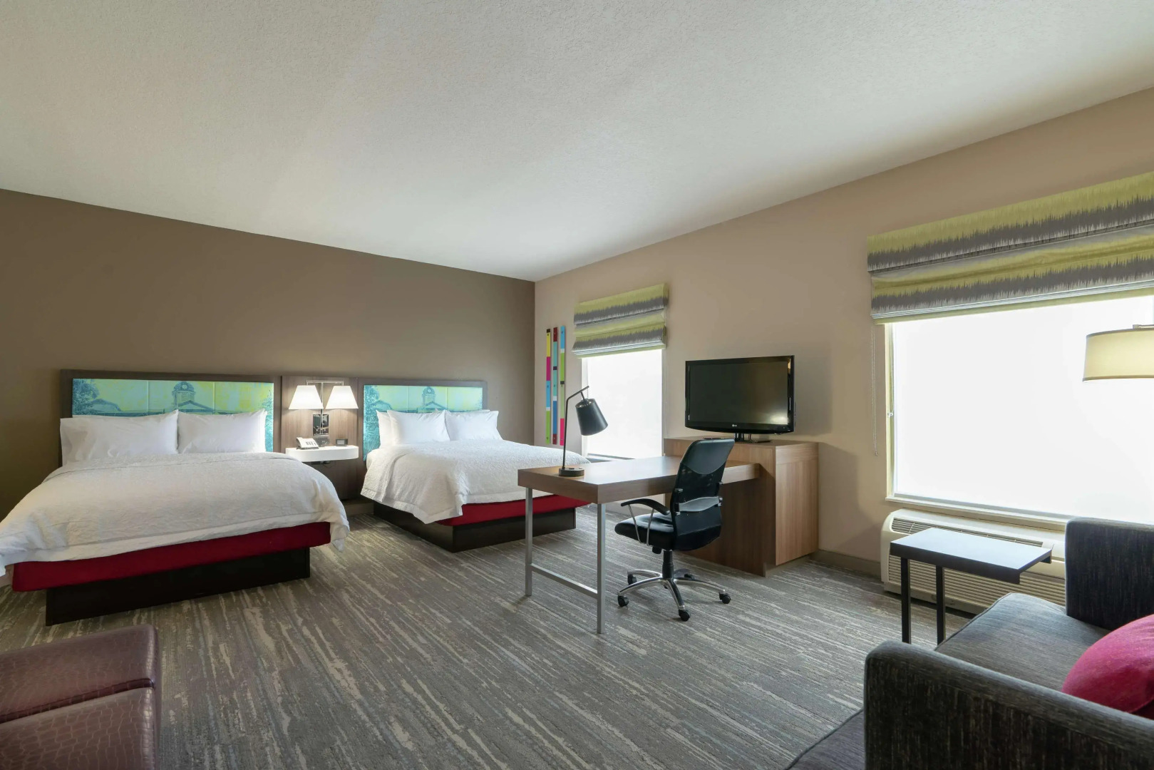 Отель Hampton Inn & Suites Lake City