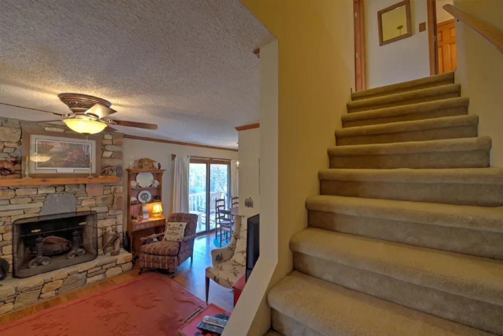 Lilly's Mountain Getaway - 4 Br Home