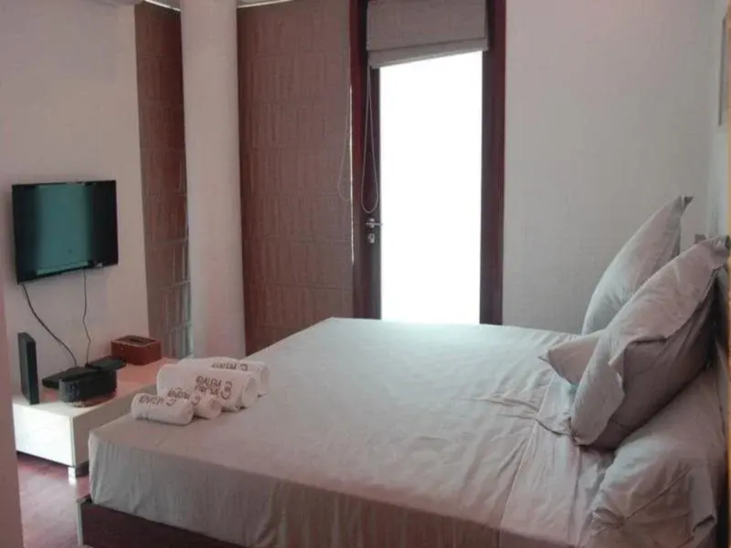 The Golden Pearl Calem Grove Hotel