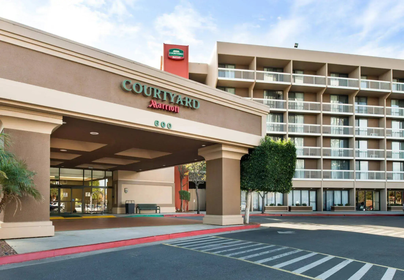 Holiday Inn Oxnard – Ventura by IHG