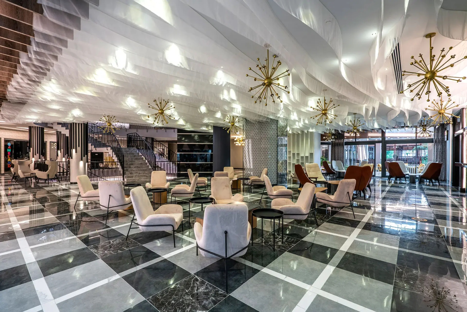 Arnor De Luxe Hotel