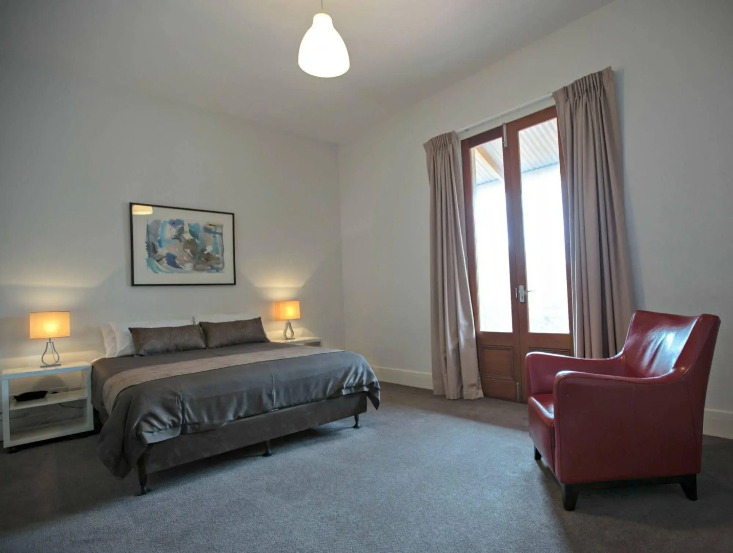 Specialty Accommodation – Adelaide Dress Circle Apartments