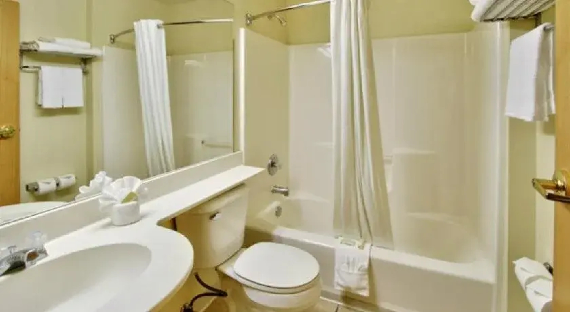 Western Skies Inn And Suites