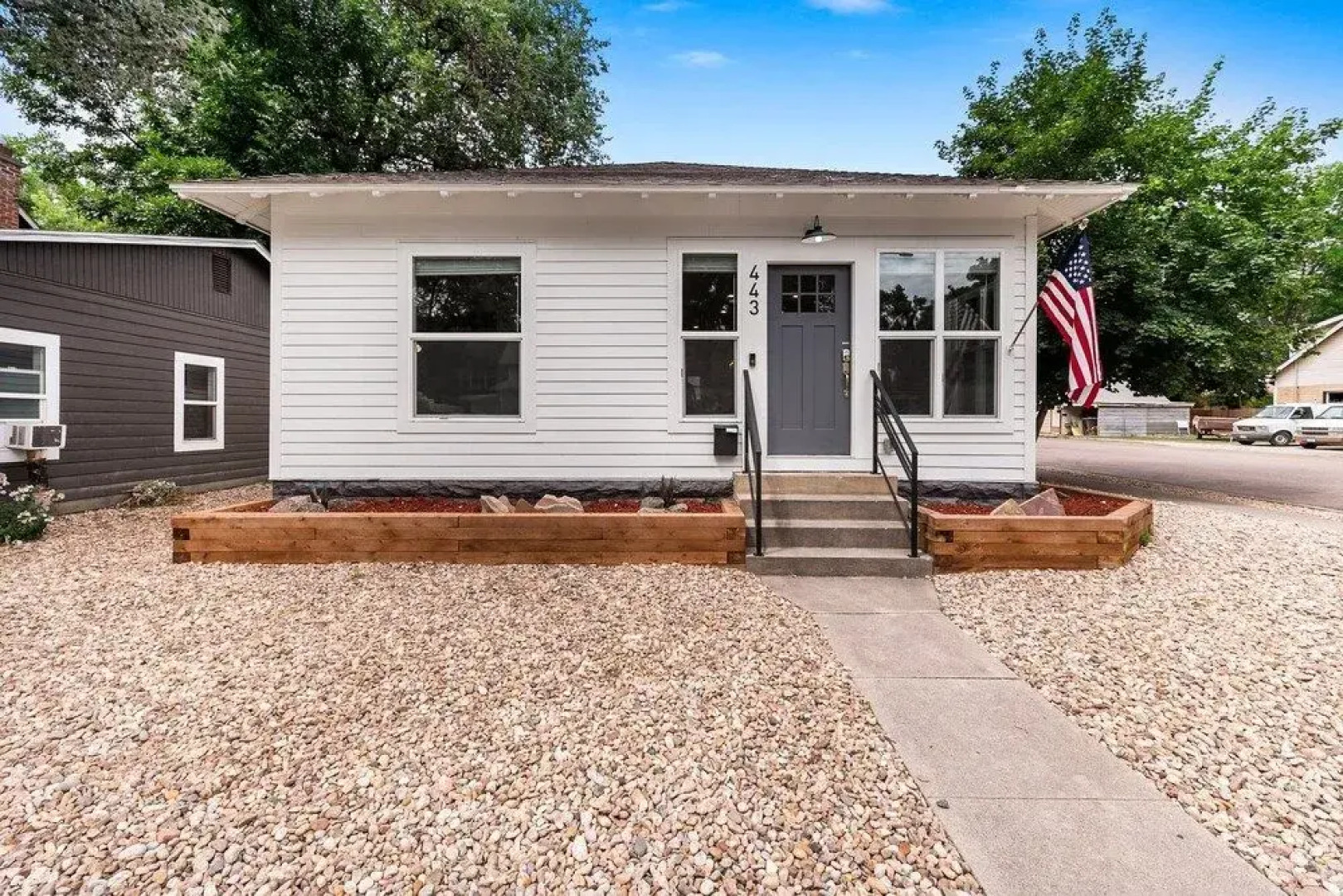 Cozy Chic Home In Downtown Loveland!