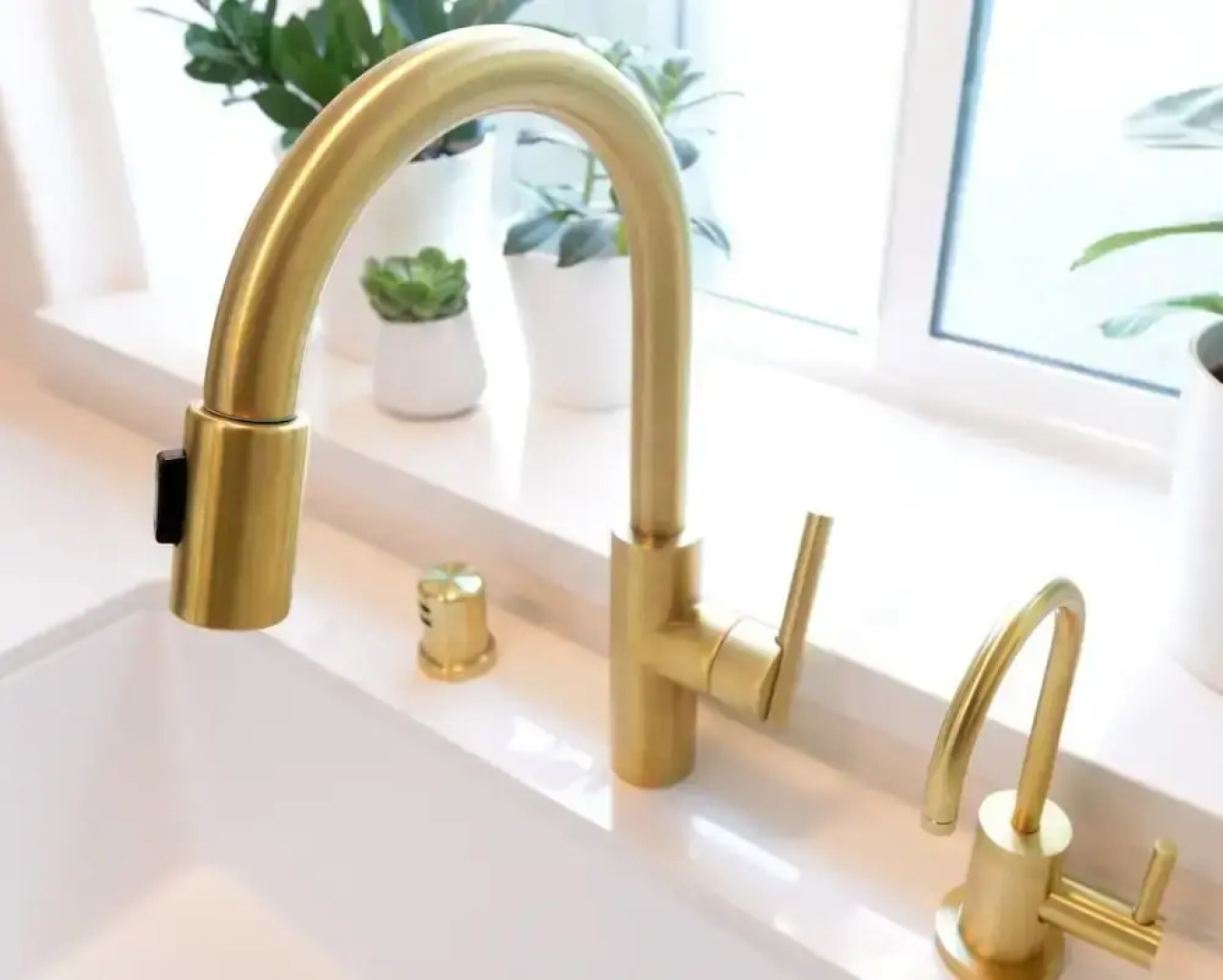 Charming 2br/2ba Cottage - Close to the Beach