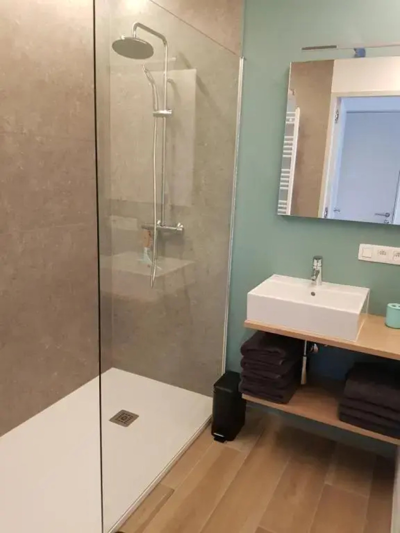 Vakantiewoning Ijzerfront 14-18- Ruim 2-Slpk Appartement Met Terras & Priveparking