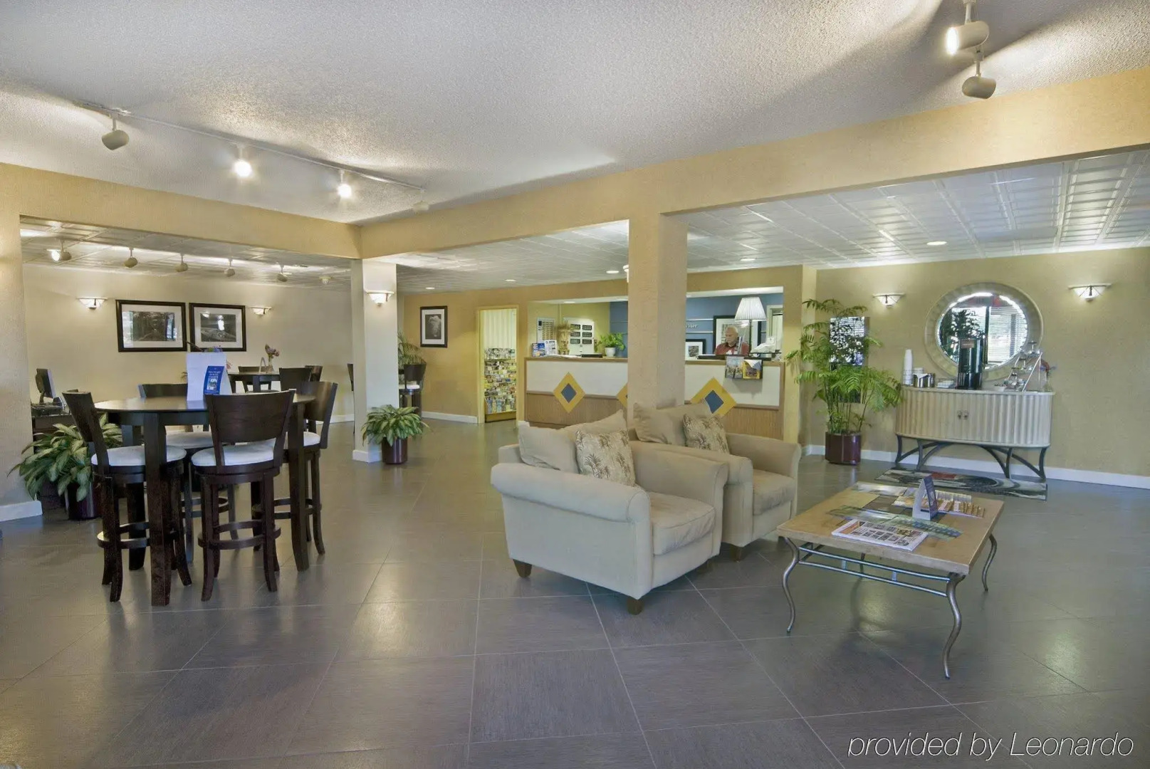 SureStay Hotel by Best Western St. Pete Clearwater Airport