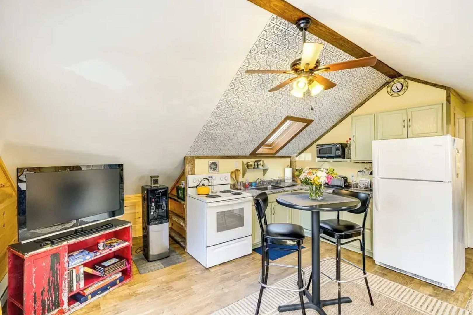 3 Mi to Hiking: Cozy Mt Tremper Apt