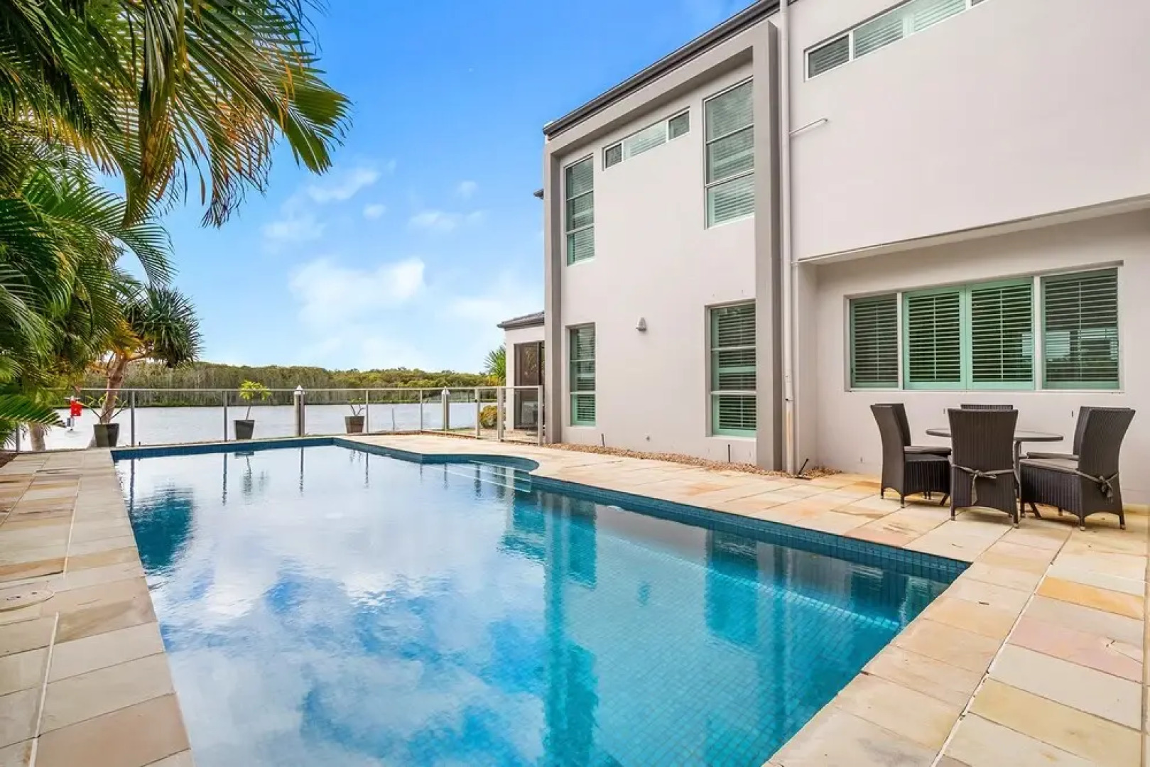 Riverview Luxury Retreat