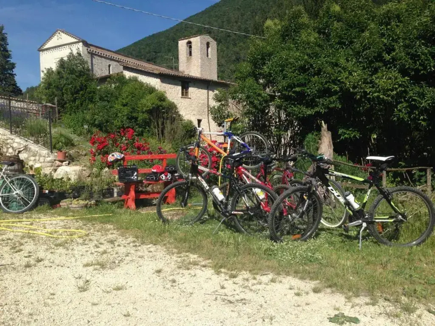 Agriturismo Zafferano E Dintorni