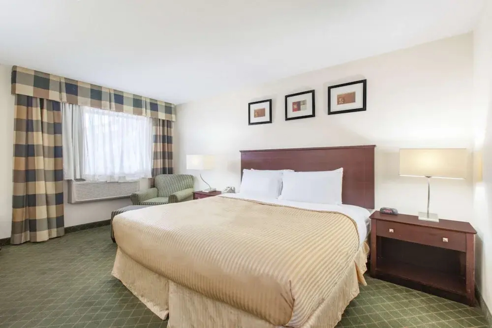 Knights Inn South Amboy/Garden State Parkway South, Exit 125