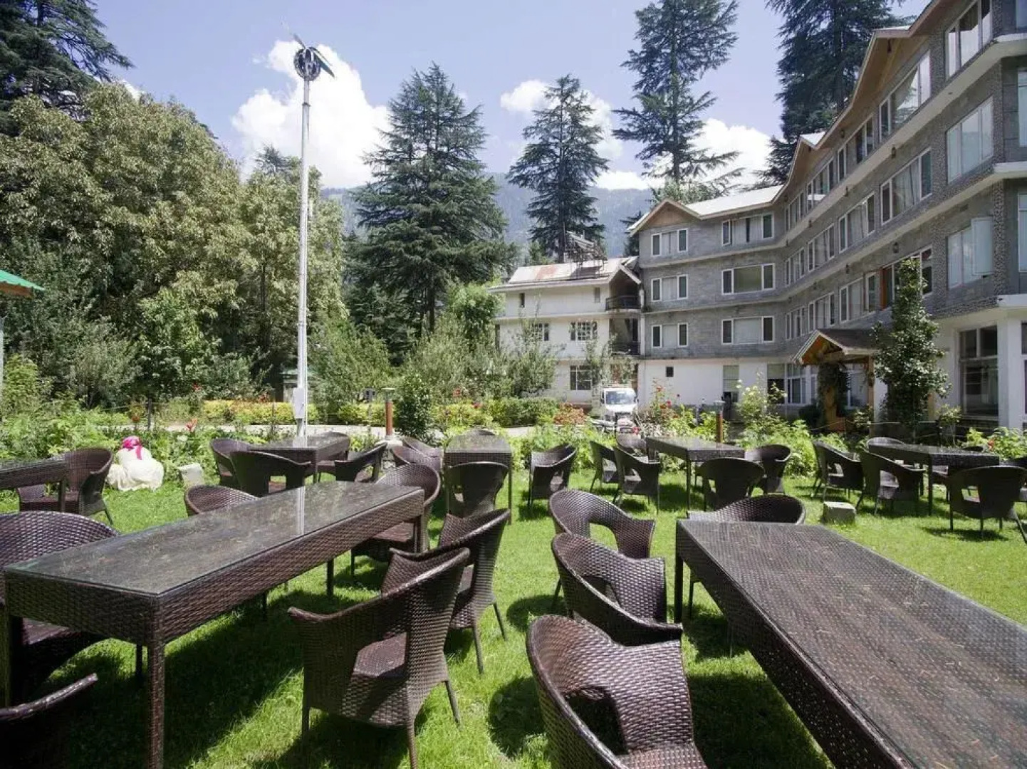 OYO 1537 Hotel Highland