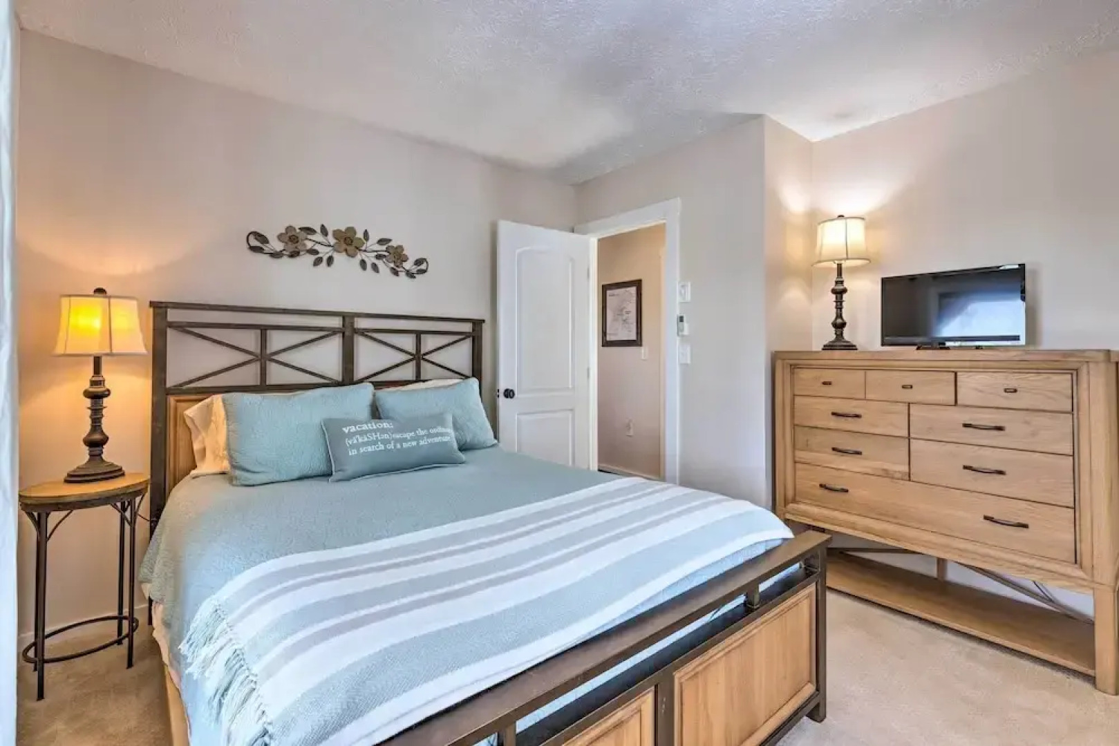 Bright Wintergreen Resort Home; Deck & Grill!