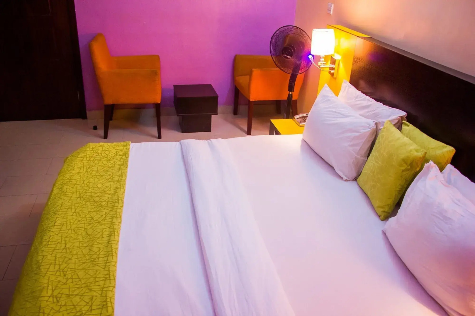 Downtown Royal Hotel