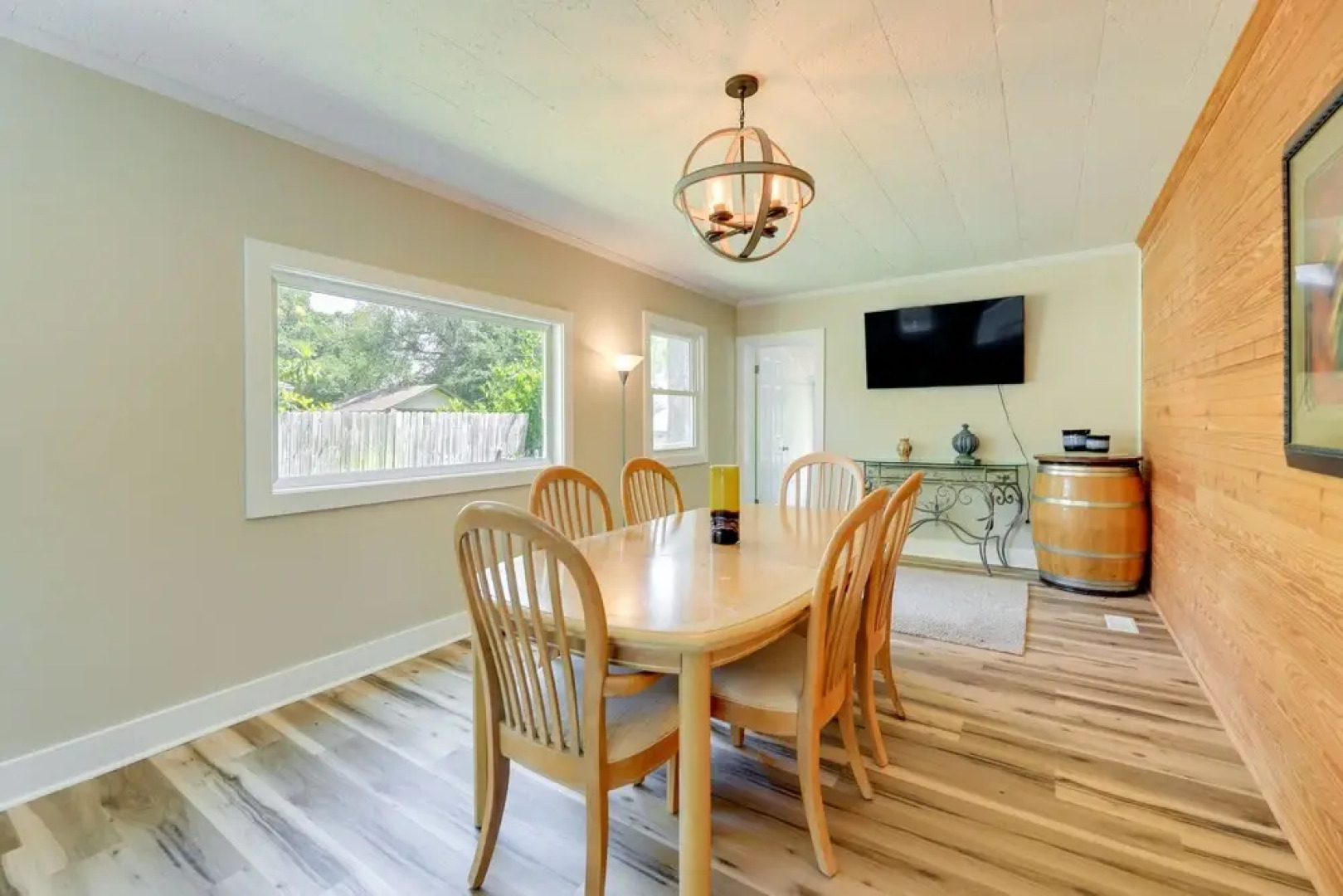 Well-equipped Morehead City Home ~ 5 Mi to Beach!