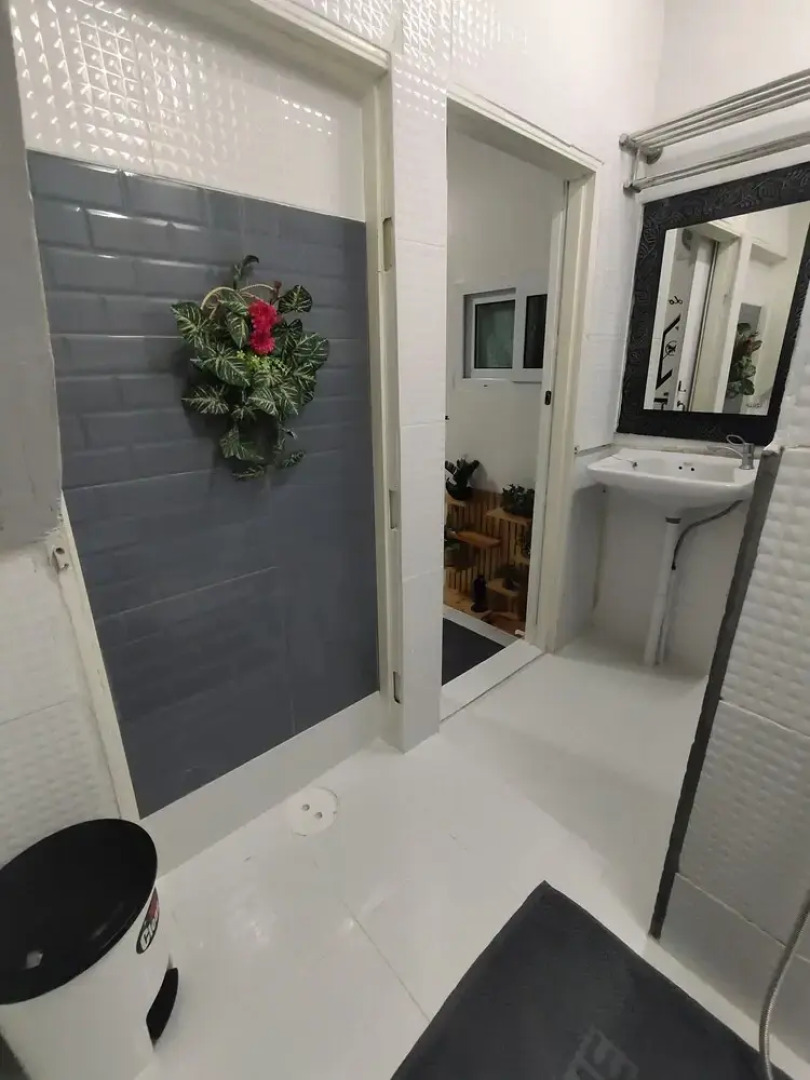 Home Room House - Adults Only