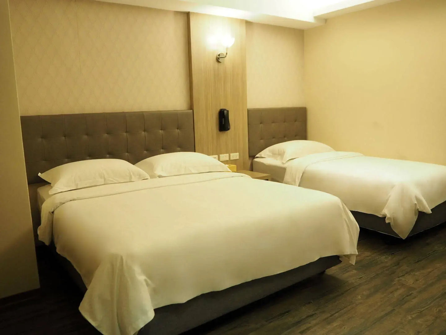 The Riverside Hotel International