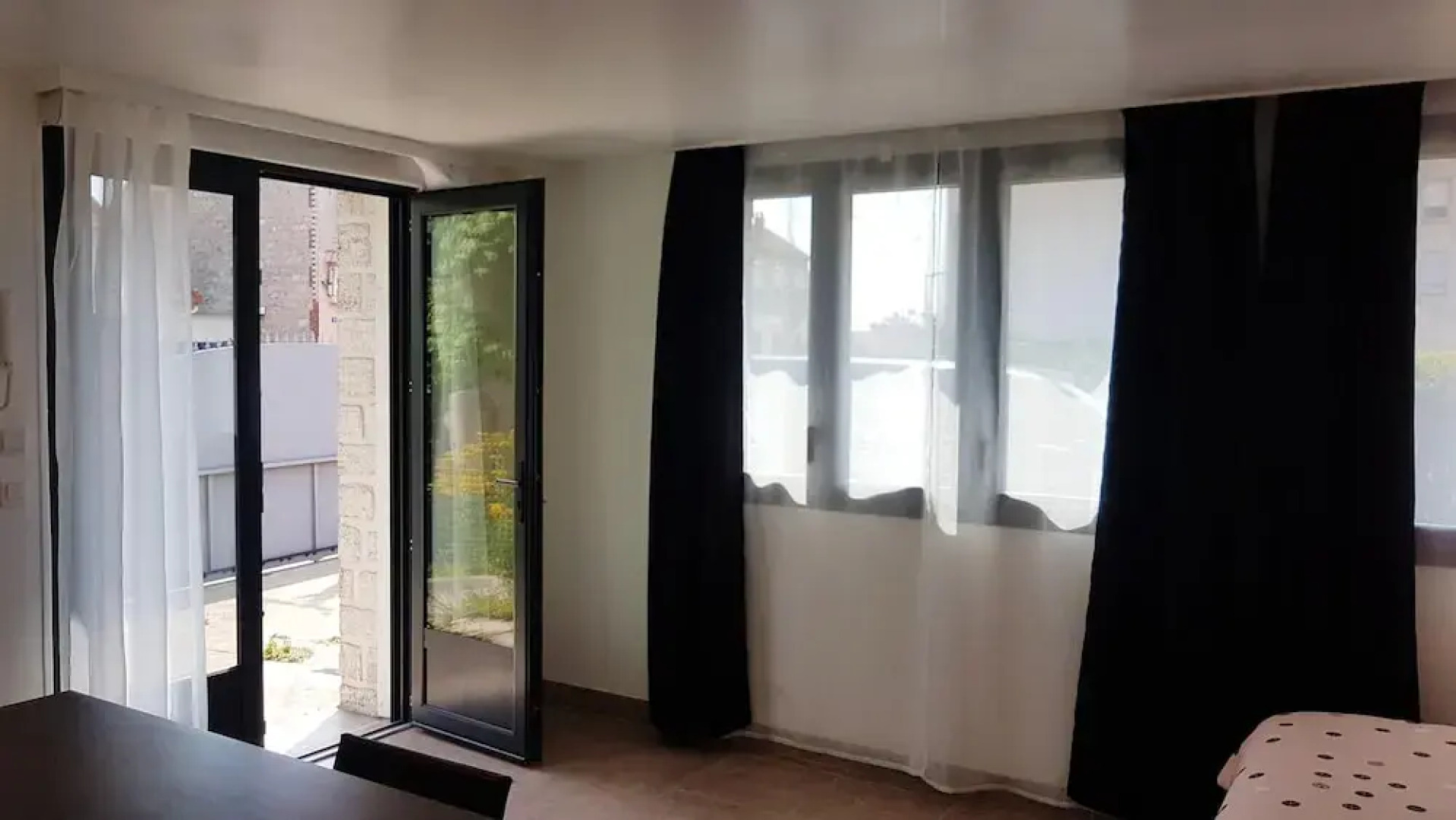 Studio In Argenteuil With Wifi