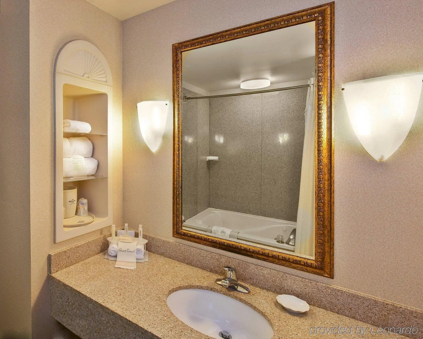 Holiday Inn Express Hotel & Suites Dyersburg by IHG