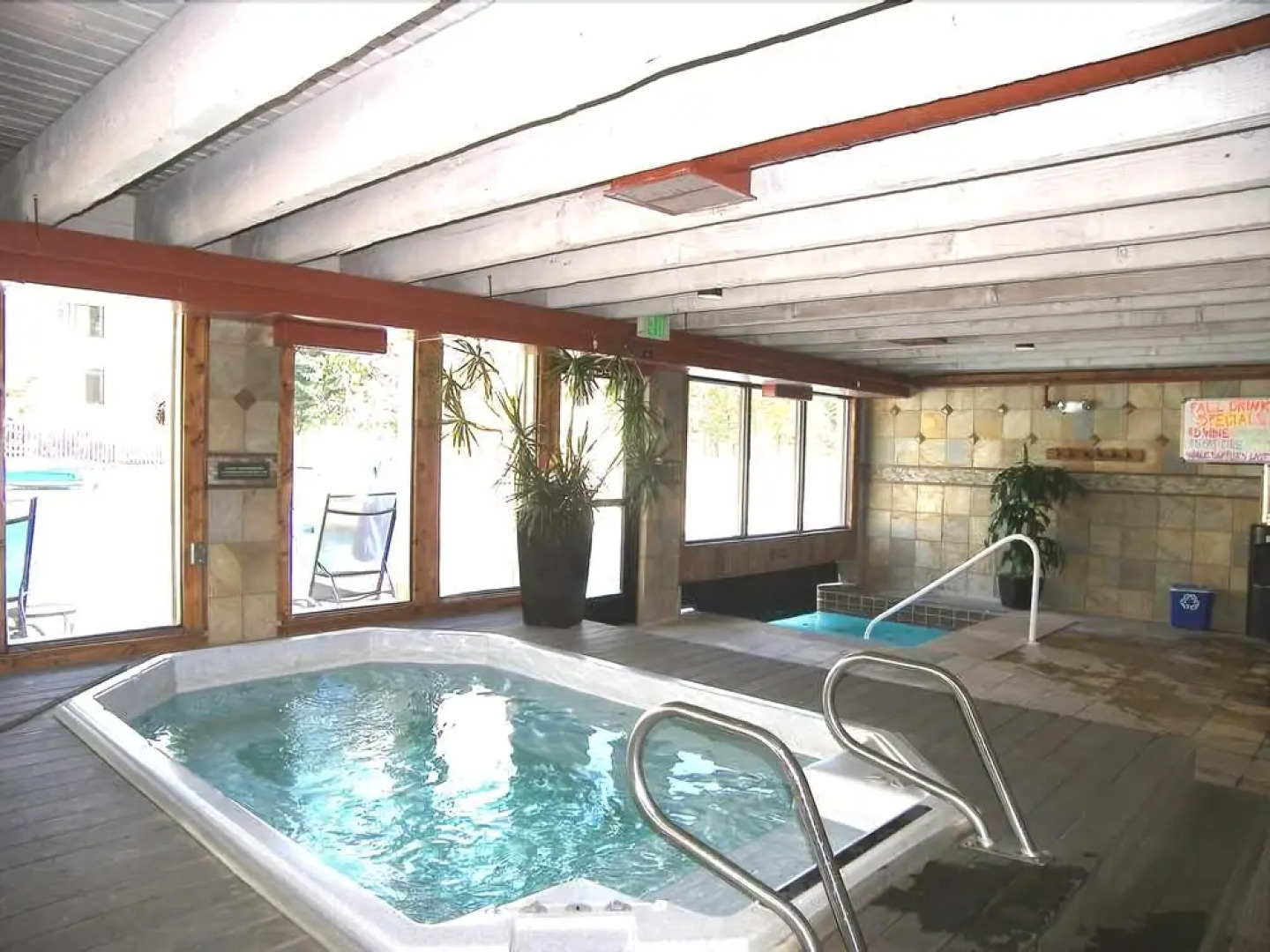 Lakeshore 1 Ba Studio condo by RedAwning