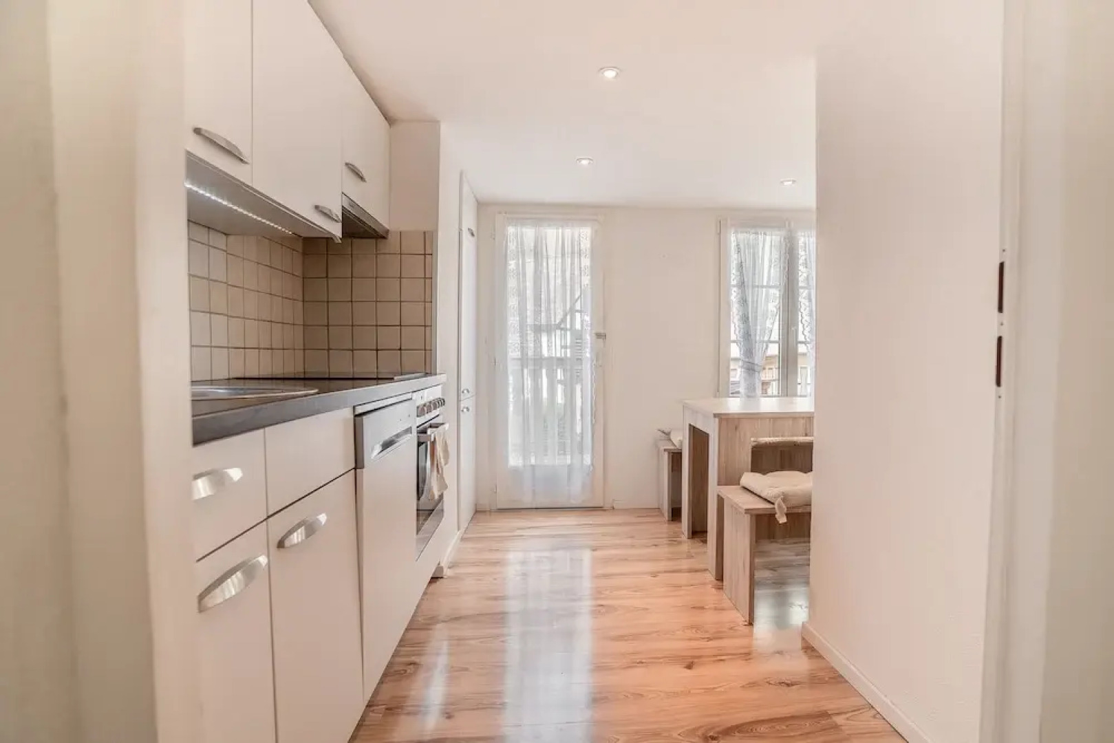 AirHosted - Weesen Holiday Rentals