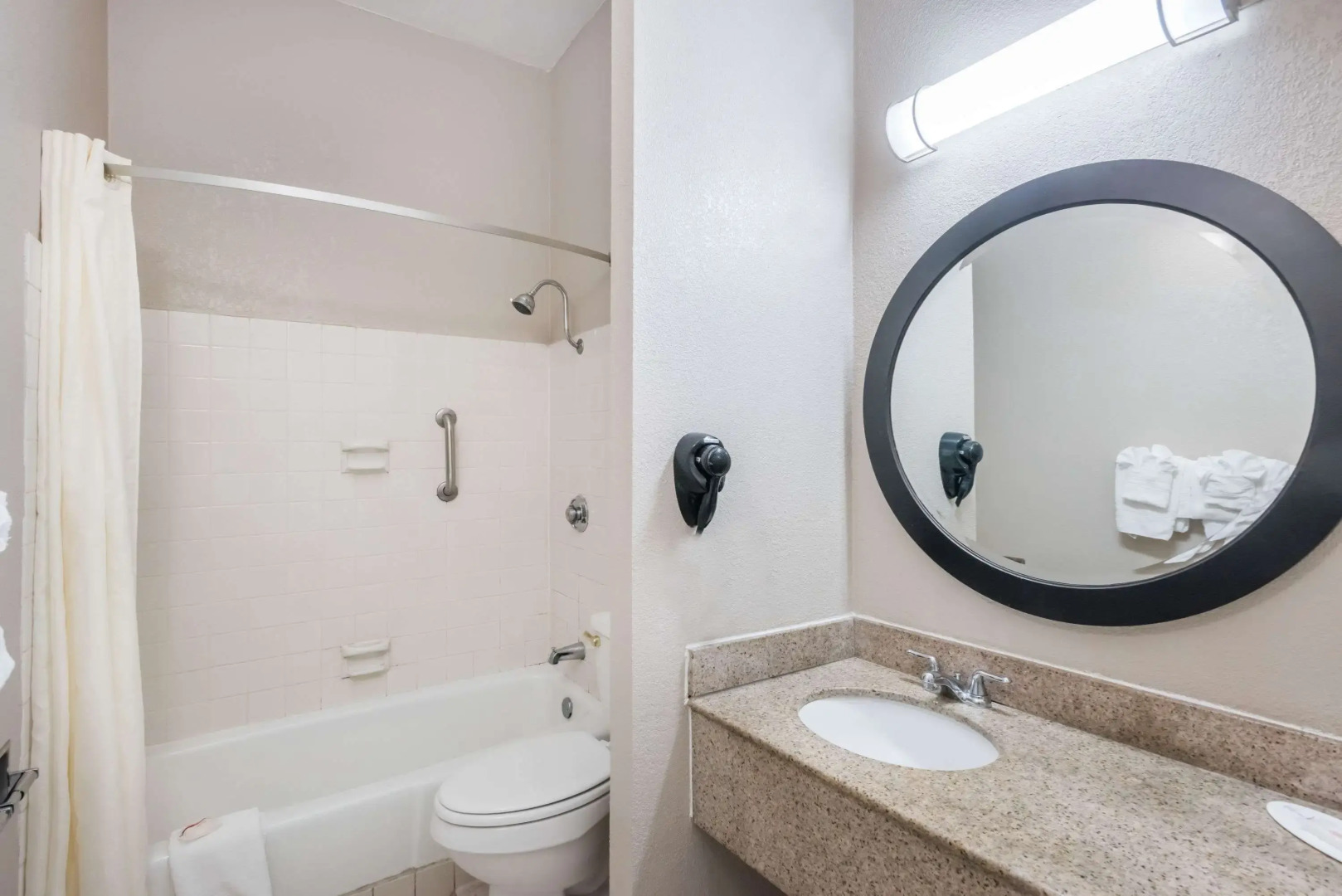 Travelodge by Wyndham Aberdeen