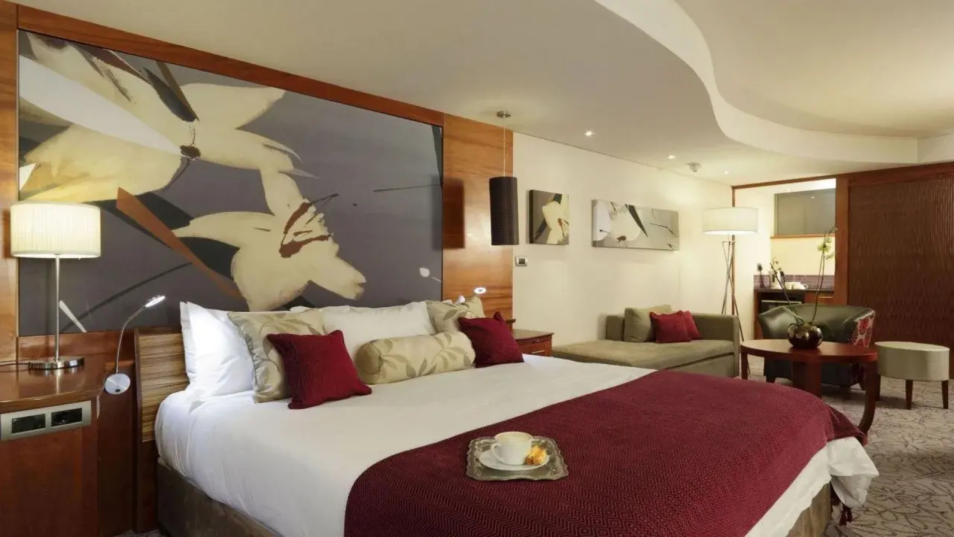 Seven Villa Hotel and Spa