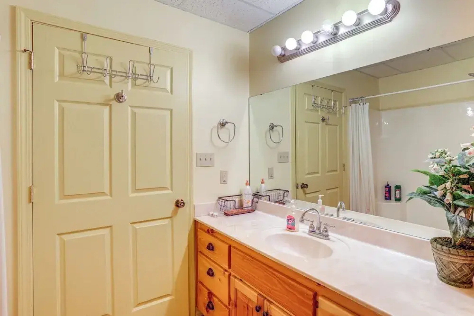 Spring River Vacation Rental w/ 2 Docks!