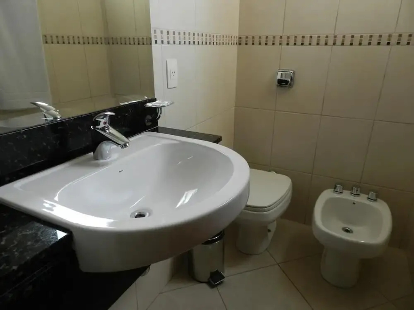 Graffiti Palace Hotel