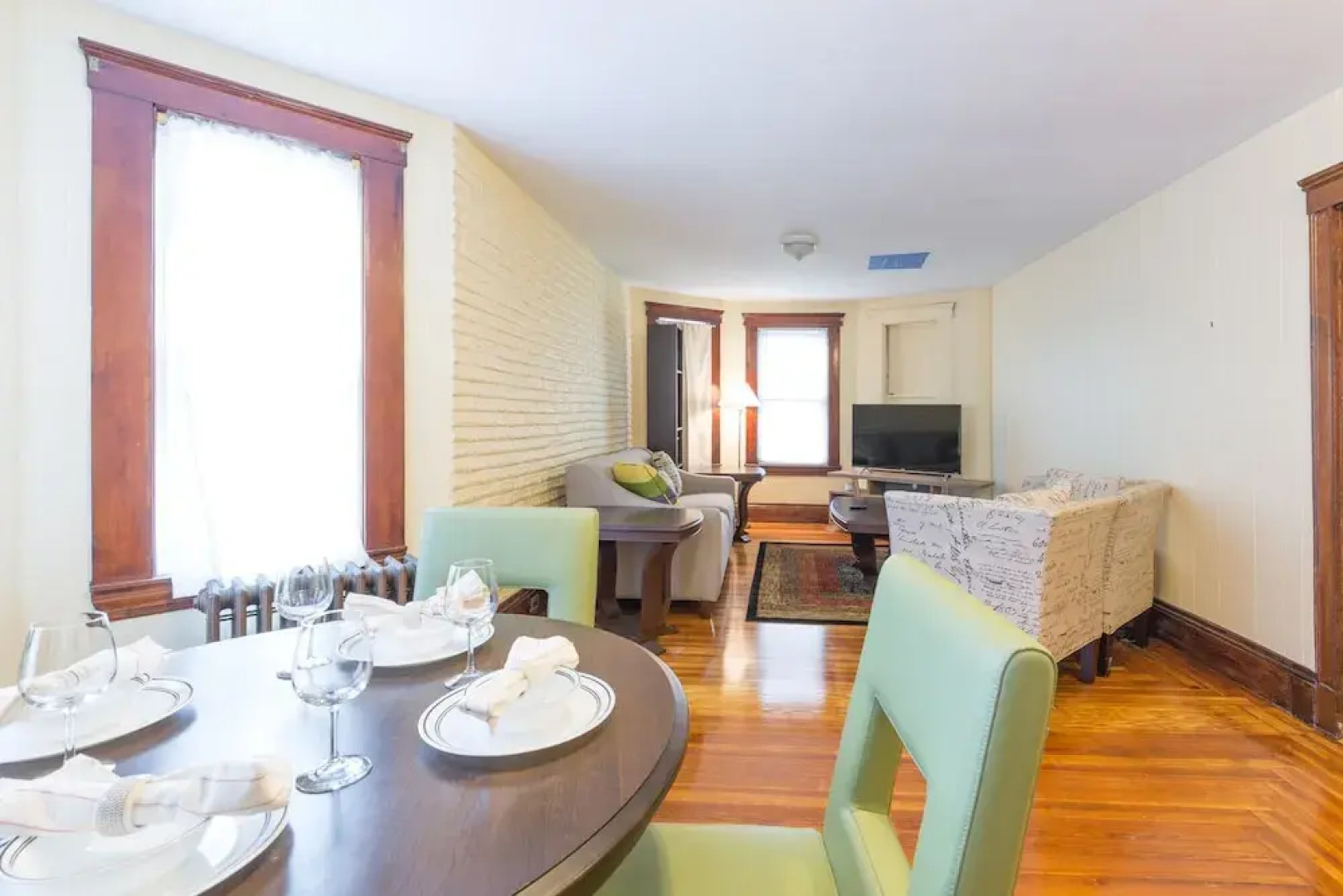 Airy Apartments by Starlight Suites