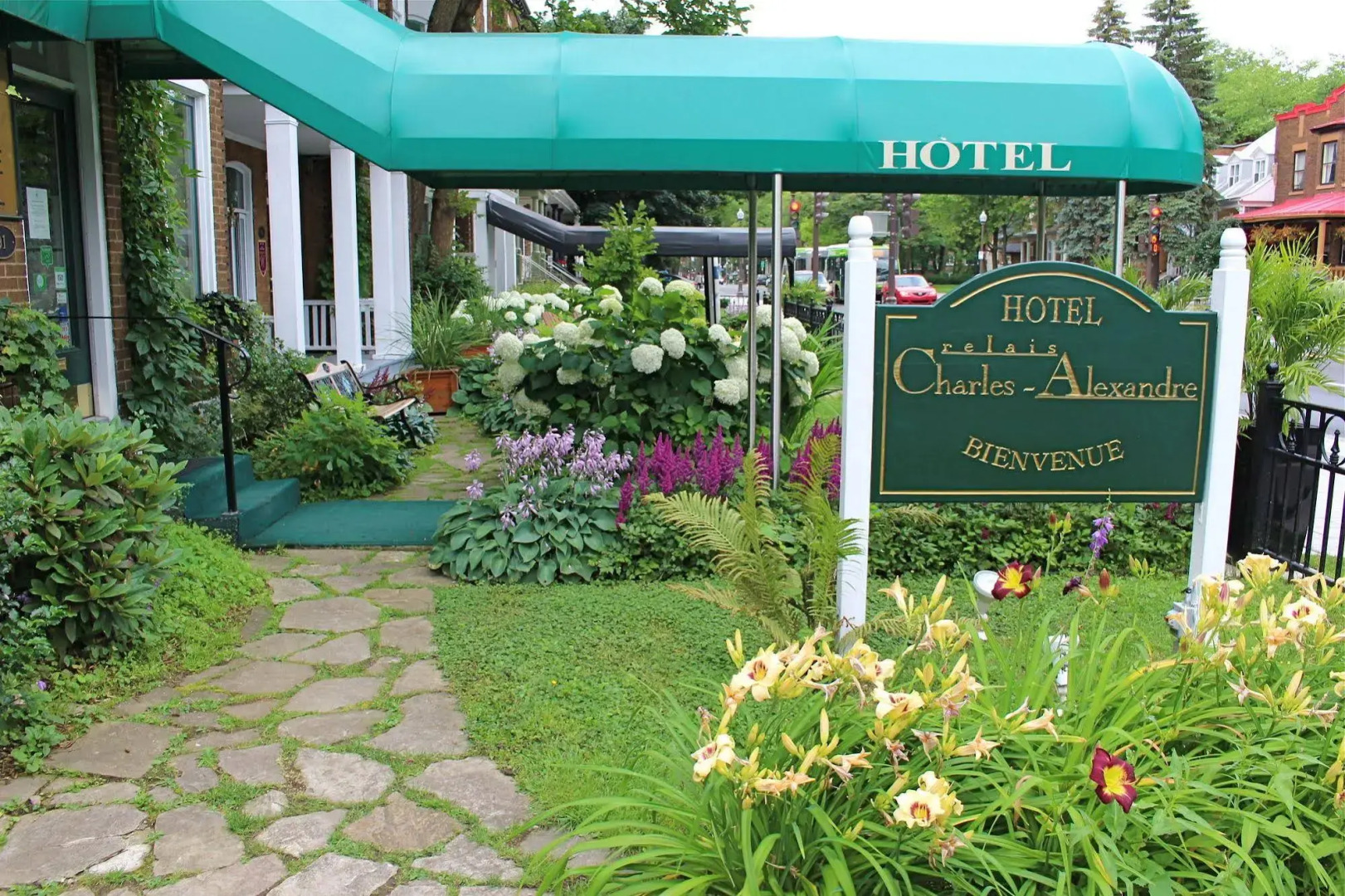 Hotel Charles-Alexandre - Par Aneyro