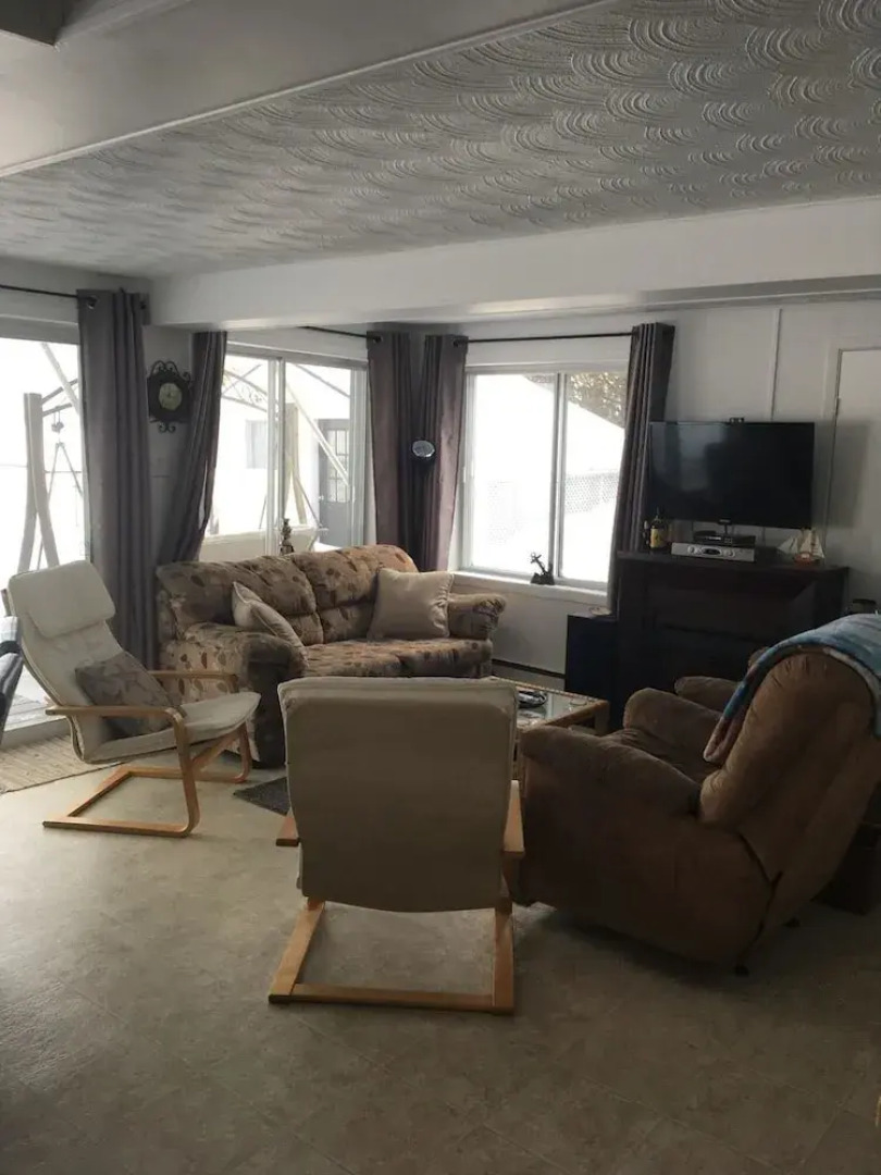 Apartment With 2 Bedrooms in Knowlton, With Wonderful Lake View, Enclosed Garden and Wifi