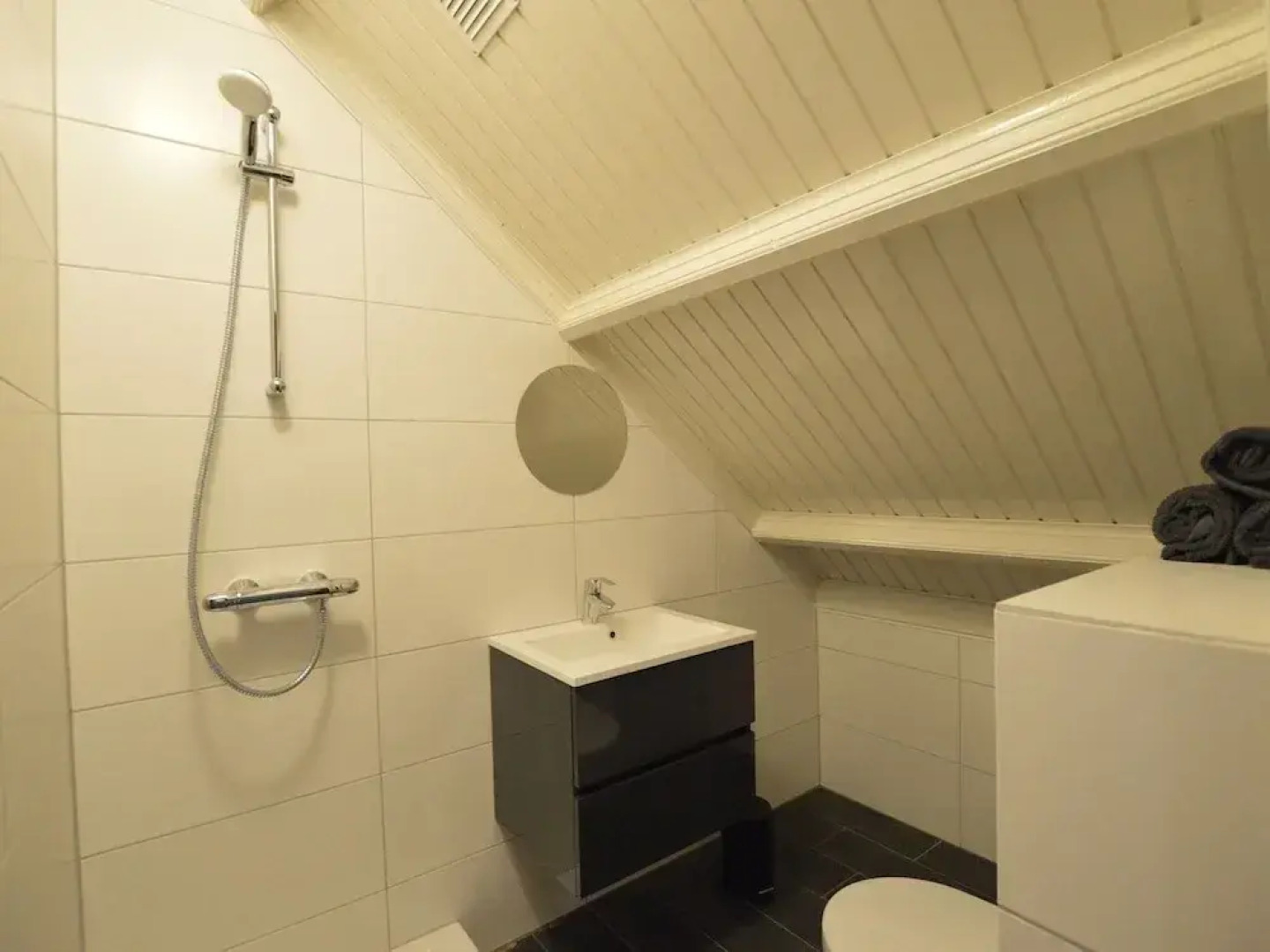 Spacious Villa Near Arcen in a Wooded Area