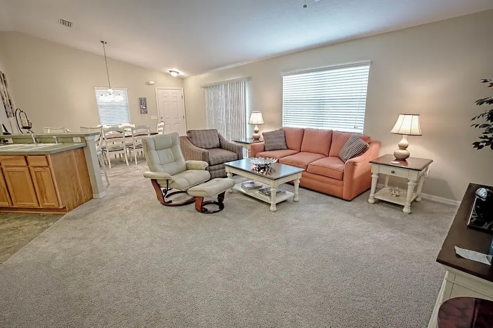 Castlegate Court Home 2 Bedroom by The VIR Group