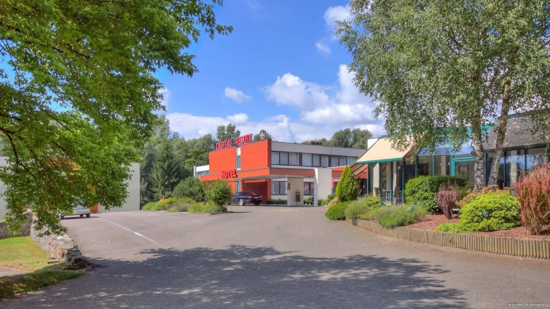 Hotel & Aparthotel Casteau Resort Mons