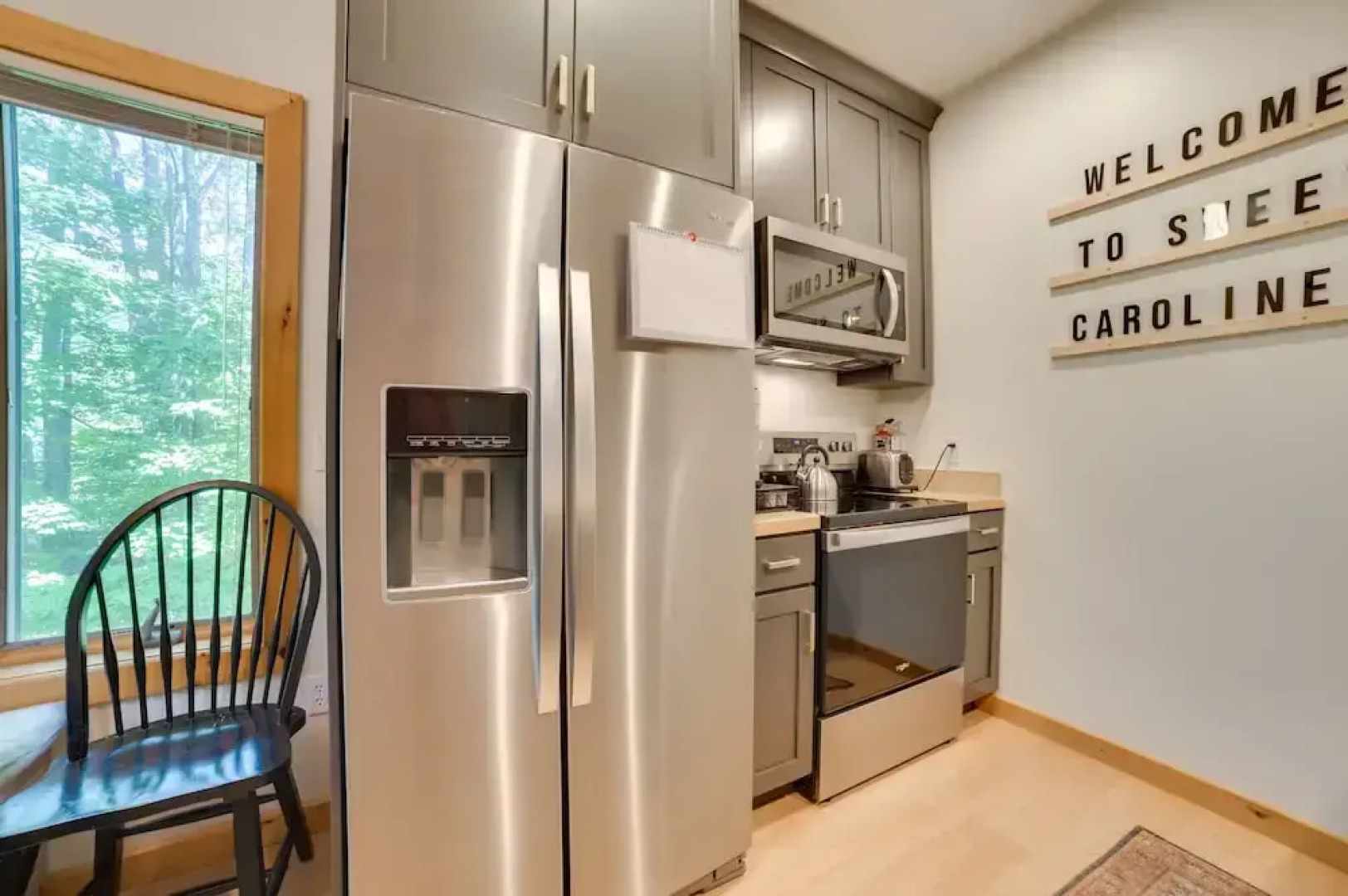 Modern Bellaire Condo: Pool Access, Near Skiing!