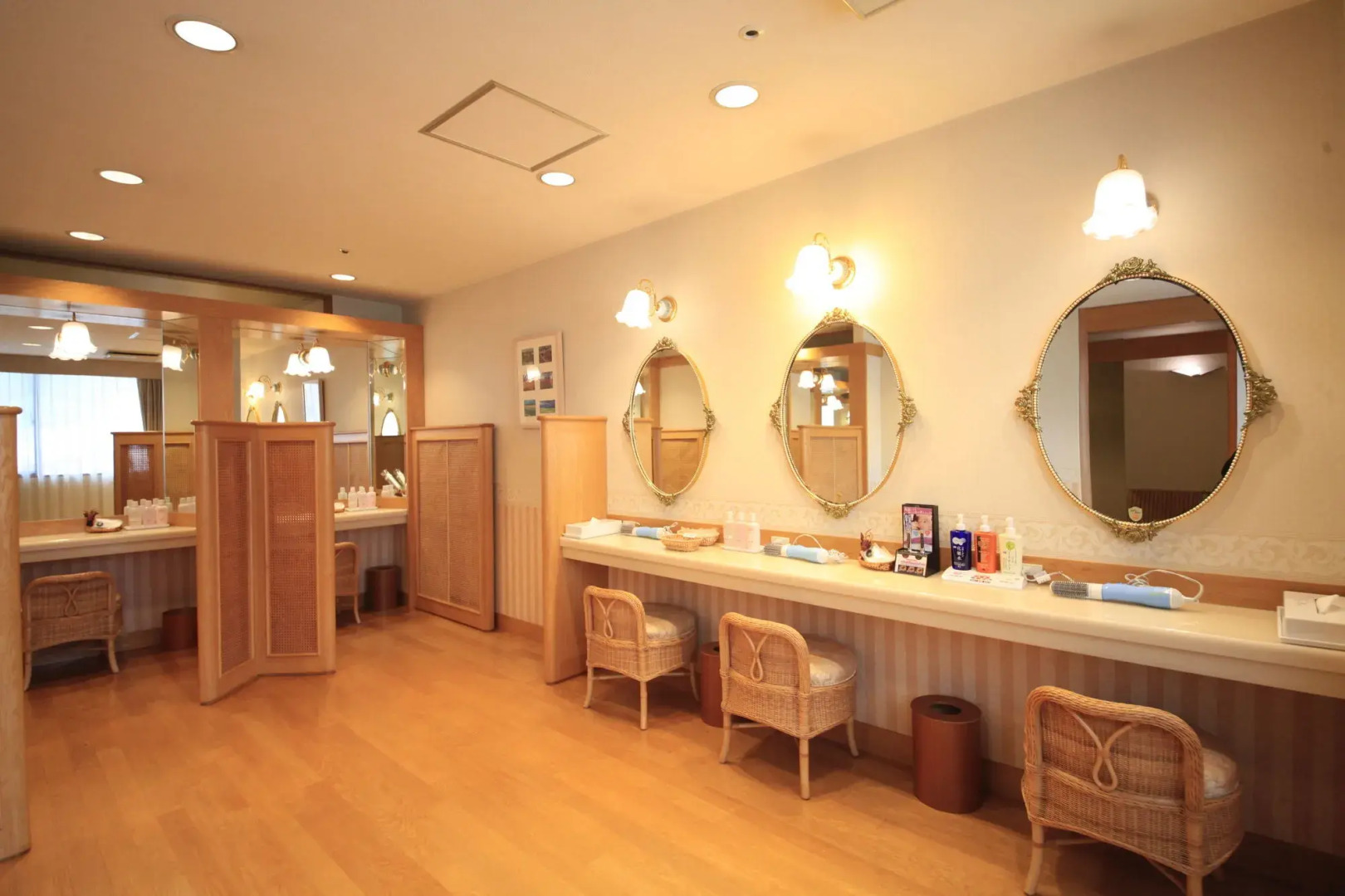 Ryotei Hanayura Ryokan