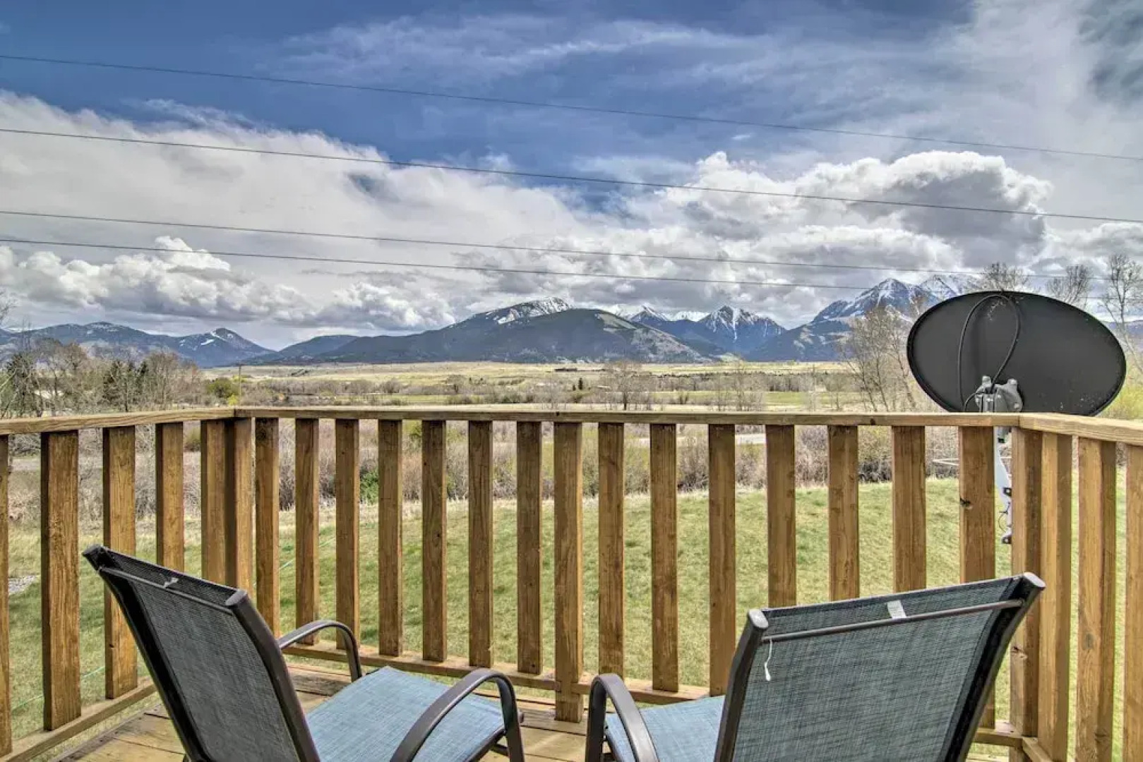 Airy Emigrant Townhome w/ Sweeping Mtn Views!