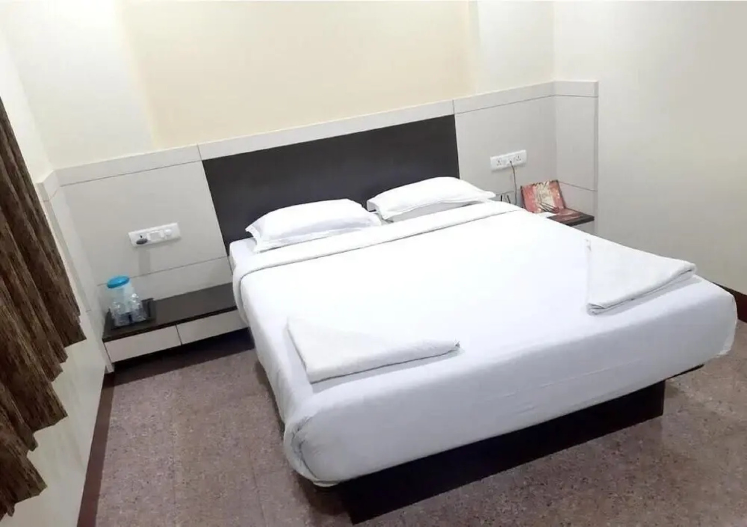 Hotel Adarsha Palace