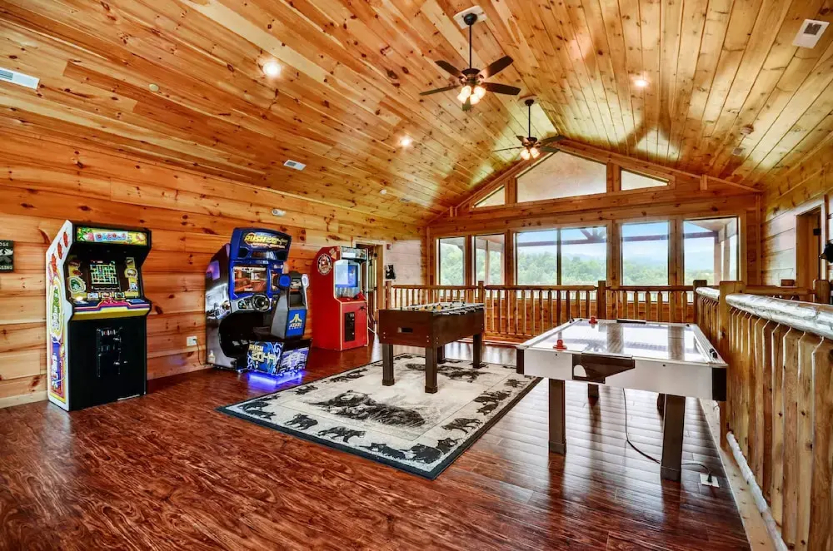 Foxwood Mansion - Fourteen Bedroom Cabin