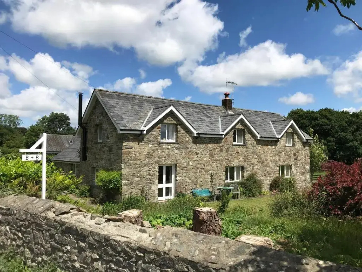 Maesyfelin Isaf B&B