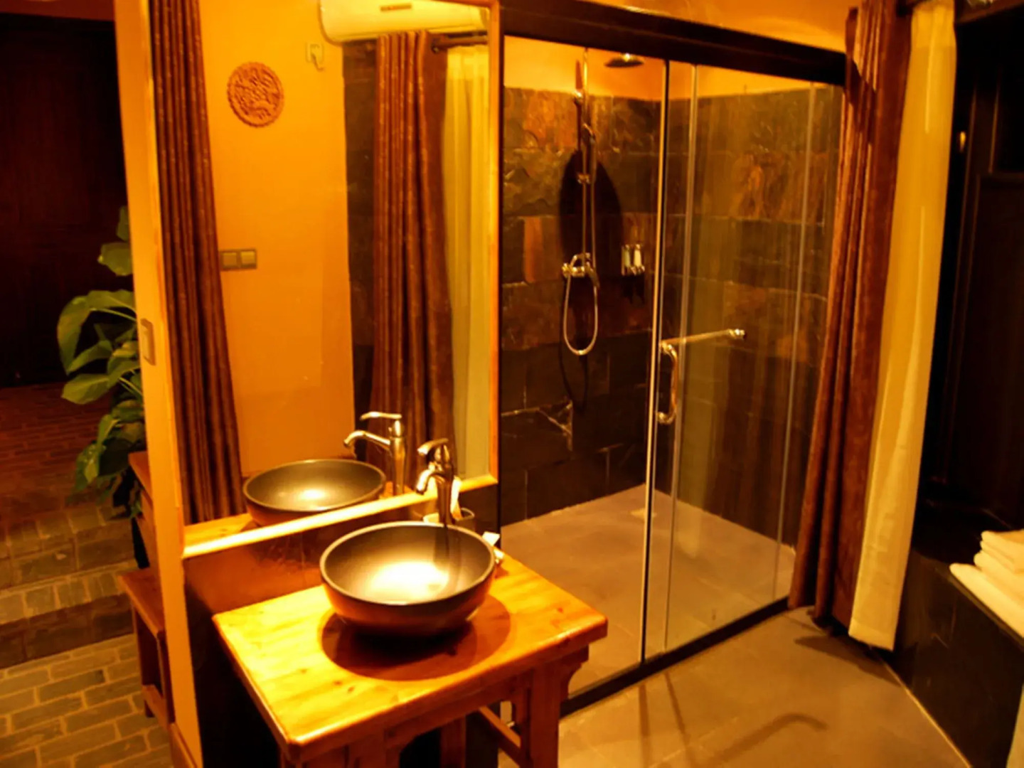 Yangshuo Moondance Hotel