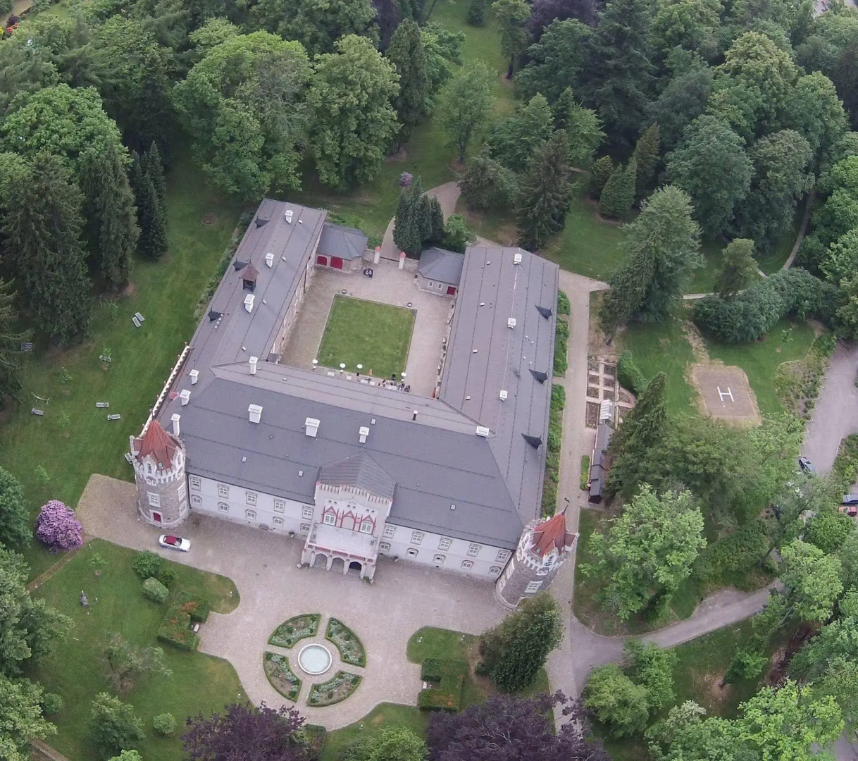 Chateau Herálec Boutique Hotel & Spa by L'OCCITANE