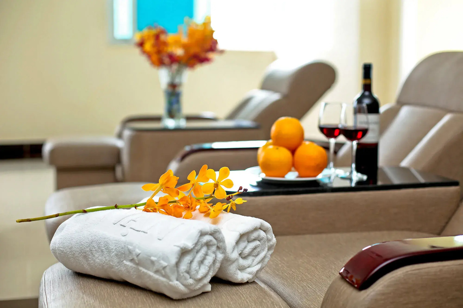 Van Phat Riverside Hotel