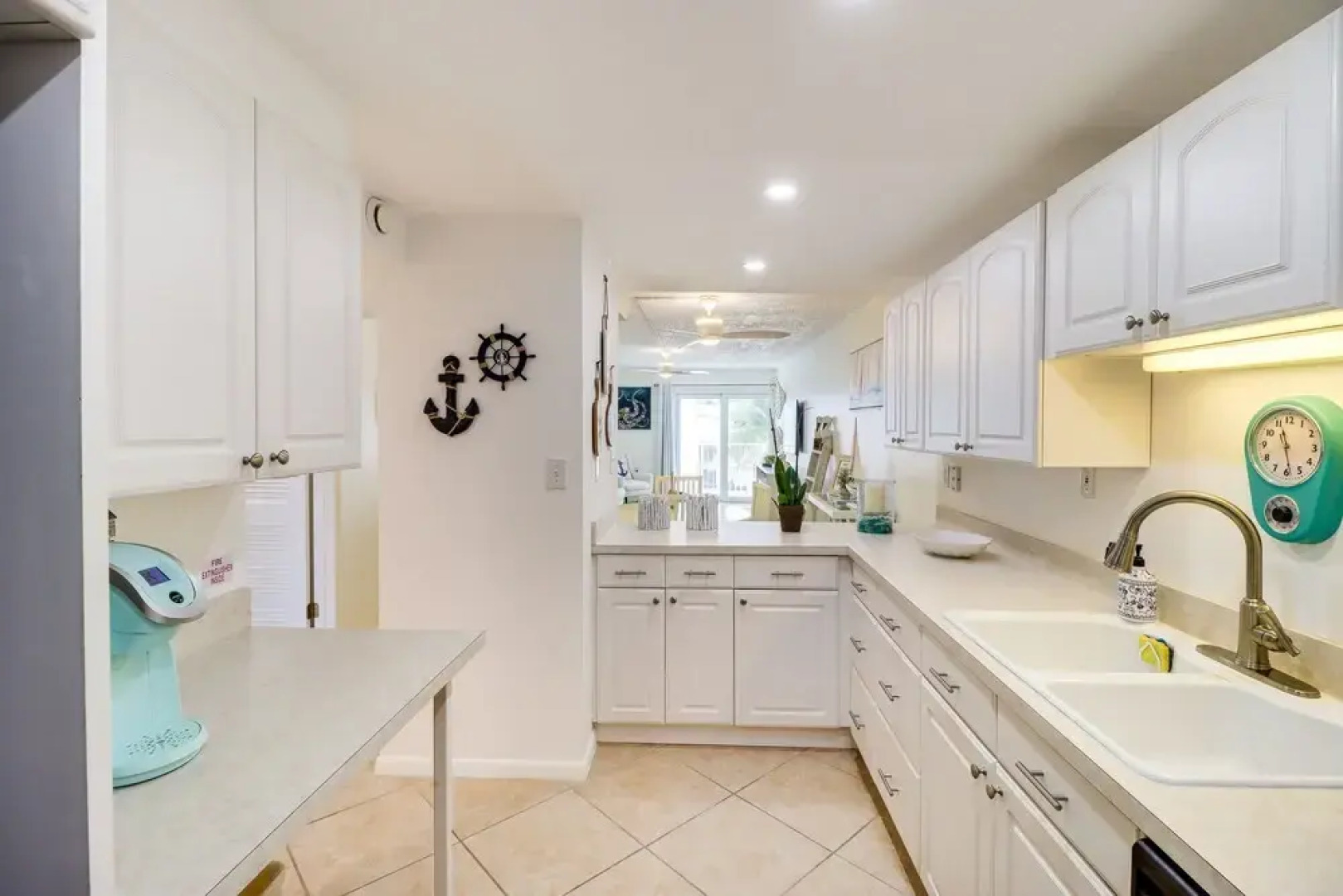 Ocean-view Key Colony Beach Condo w/ Pool Access!